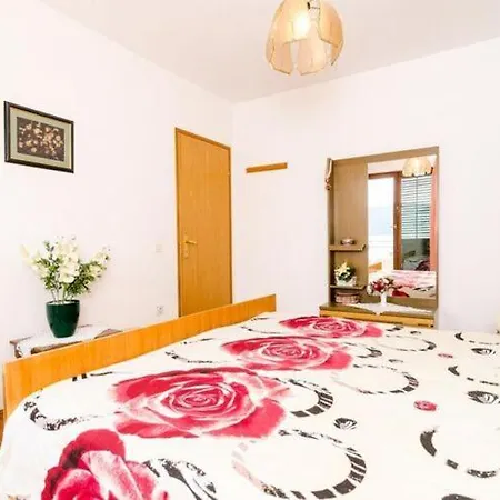 Apartmán Klara-gorjana - Two Bedroom With Balcony And Sea View 1