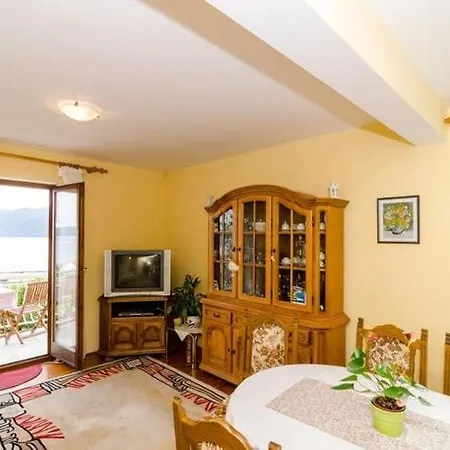 Klara-gorjana - Two Bedroom With Balcony And Sea View 1 Apartmán