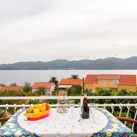 Klara-gorjana - Two Bedroom With Balcony And Sea View 1 Apartmán Viganj